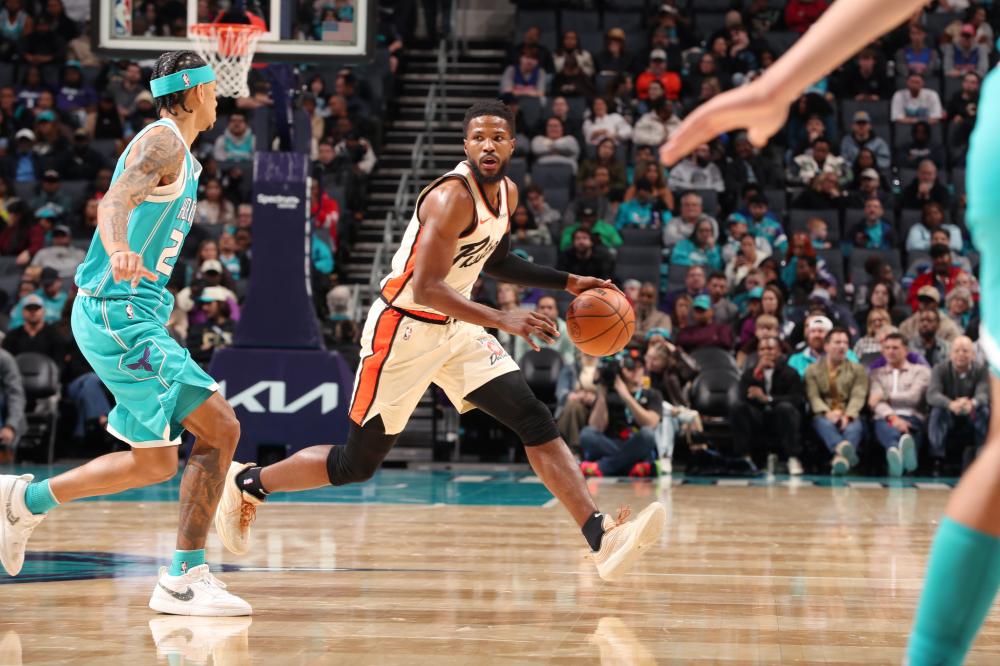 能够表现出 能够表现出