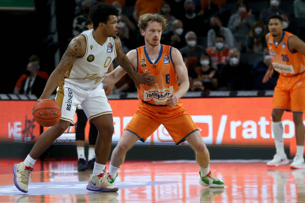 给予资金和 给予资金和